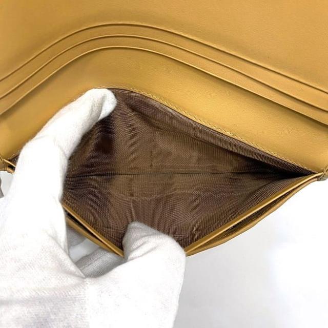 セリーヌ 二つ折り 長財布 ec-21979 ブラウン ベージュ マカダム 美品 札入 PVC レザー 中古 Ｍ13 CELINE ヴィンテージ ロゴ 総柄 薄型 人気 定番 お洒落 上品 高級感 シンプル エレガント 茶色 レディース メンズ ユニセックス  ブランド 本物 鑑定済み セリーヌ 二つ折り 長財布 ec-21979 ブラウン ベージュ マカダム 美品