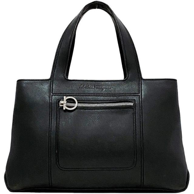 サルヴァトーレ フェラガモ ハンドバッグ ec-22106 ブラック ガンチーニ 軽い レザー 中古 DY-21 4301 Salvatore Ferragamo シンプル ロゴ トートバッグ 人気 定番 お洒落 上品 高級感 カジュアル 女性 レディース 黒 エレガント ブランド 本物 鑑定済みの通販は 29,800円
