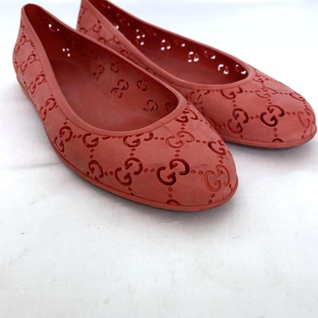 グッチ シューズ ec-22486 レッド ORANGE シマ 190792 美品 23.0cm ラバー 中古 18700 6504 GUCCI ローシューズ GG 靴 軽い レディース ロゴ パンチング 定番 人気 お洒落 女性 赤色 歩きやすい カジュアル 通勤 通学 小物 高級感 上品 ブランド 本物 鑑定済み