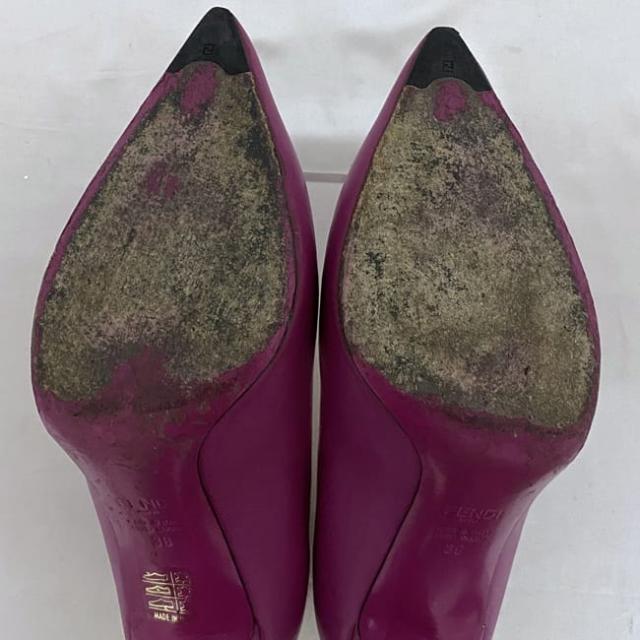 フェンディ パンプス ec-22505 ピンク 美品 23.5cm レザー 中古 FENDI シンプル ショッキングピンク レディース シューズ ピンヒール 定番 人気 お洒落 エレガント 革 通勤 通学 無地 鮮やか ヒール 8cm 靴 小物 ブランドシューズ 上品 ブランド 本物 鑑定済み