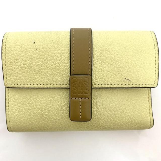 ロエベ 三つ折り 財布 ec-22526 イエロー アナグラム C660S86X01 バーティカル ウォレット レザー 中古 262051 LOEWE ホック ミニ コンパクト 折り財布 人気 定番 お洒落 上品 高級感 女性 男性 レディース メンズ ユニセックス 黄色 ブランド 本物 鑑定済み ロエベ 三つ折り 財布 ec-22526 イエロー アナグラム C660S86X01