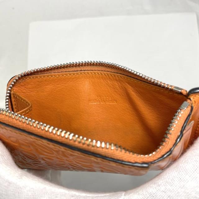 ロエベ ケース ec-22712 オレンジ アナグラム  109.10GZ40 小銭入れ Ｌ字 ファスナー パテント レザー 中古 101926 LOEWE ロゴ ファスナー 財布 定番 人気 女性 レディース 小物 小さい ミニ 革 鮮やか お洒落  小銭 上品 ブランド 本物 鑑定済み