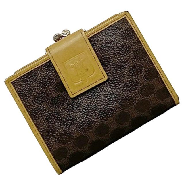 セリーヌ 二つ折り がま口 財布 ec-22717 ブラウン キャメル マカダム 折り財布 PVC レザー 中古 M15/2 CELINE ガマグチ ヴィンテージ ホック コンパクト ロゴ 定番 人気 女性 レディース 小さい 小物 革 ウォレット お洒落 高級感 上品 ブランド 本物 鑑定済み