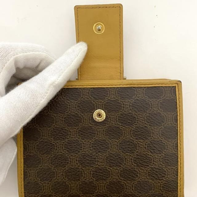 セリーヌ 二つ折り がま口 財布 ec-22717 ブラウン キャメル マカダム 折り財布 PVC レザー 中古 M15/2 CELINE ガマグチ ヴィンテージ ホック コンパクト ロゴ 定番 人気 女性 レディース 小さい 小物 革 ウォレット お洒落 高級感 上品 ブランド 本物 鑑定済み セリーヌ 二つ折り がま口 財布 ec-22717 ブラウン キャメル マカダム