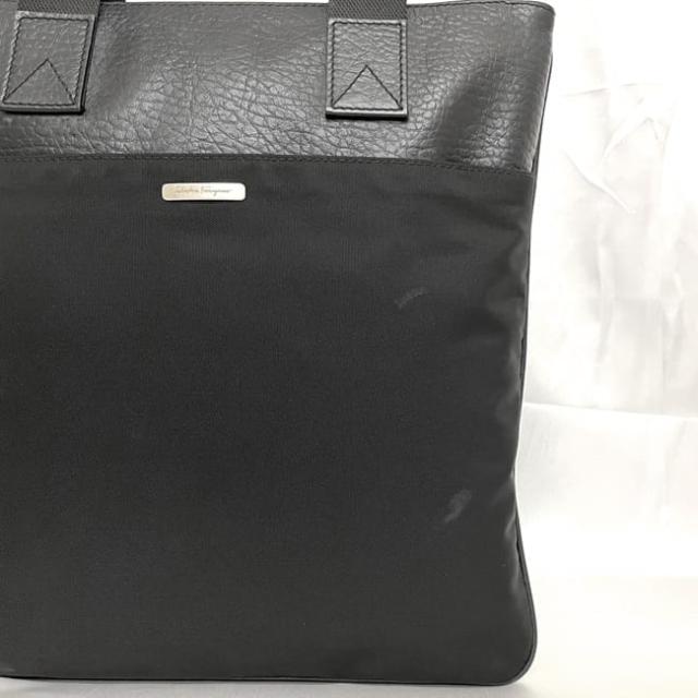 サルヴァトーレ フェラガモ トートバッグ ec-22723 ブラック 美品 キャンバス レザー 中古 DS-24 6551 Salvatore Ferragamo ヴィンテージ 軽い ファスナー シンプル ロゴ 定番 人気 女性 レディース 革 黒色 トート バッグ 高級感 上品 ブランド 本物 鑑定済み サルヴァトーレ フェラガモ トートバッグ ec-22723 ブラック 美品