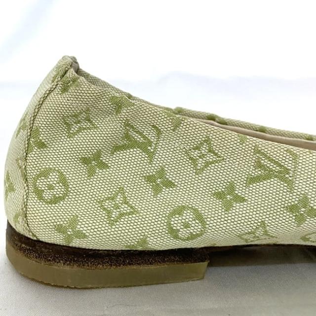 ルイ ヴィトン フラットシューズ ec-22814 ライトグリーン モノグラム ミニ 美品 24.0cm キャンバス ラバー 中古 AR0093 LOUIS VUITTON リボン 靴 バレエシューズ 総柄 ヴィンテージ レディース アパレル ロゴ お洒落 シューズ 高級感 ブランド 本物 鑑定済み