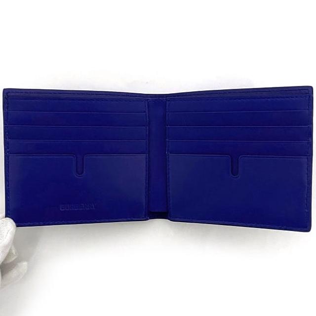 バーバリー 二つ折り 財布 ec-22838 ブルー 8078347 1 札入 未使用 美品 レザー Sランク MIDTITSIC70CH BURBERRY シンプル 青 本革 ワンポイント ロゴ 刻印 折り財布 メンズ 未使用品 革財布 展示品 小銭入れなし ブランド 本物 鑑定済み バーバリー 二つ折り 財布 ec-22838 ブルー 8078347 1 札入 未使用 美