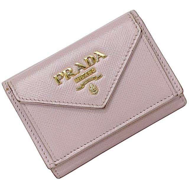 プラダ 三つ折り 財布 ec-23040 ピンク 1MH021 美品 サフィアーノ レザー 中古 62 A PRADA コンパクト ミニ ロゴ 金具 ホック 折り財布 定番 人気 レディース ゴールド金具 ミニ財布 小銭入れ有 サフィアーノレザー ブランド 本物 鑑定済み