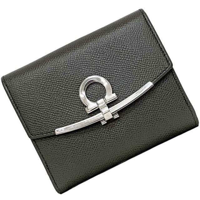 本物サルヴァトーレフェラガモガンチーニ金具本革レザー二つ折り長財布