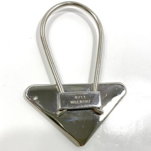 プラダ キーリング ec-23436 シルバー グレー M713 美品 メタル 中古