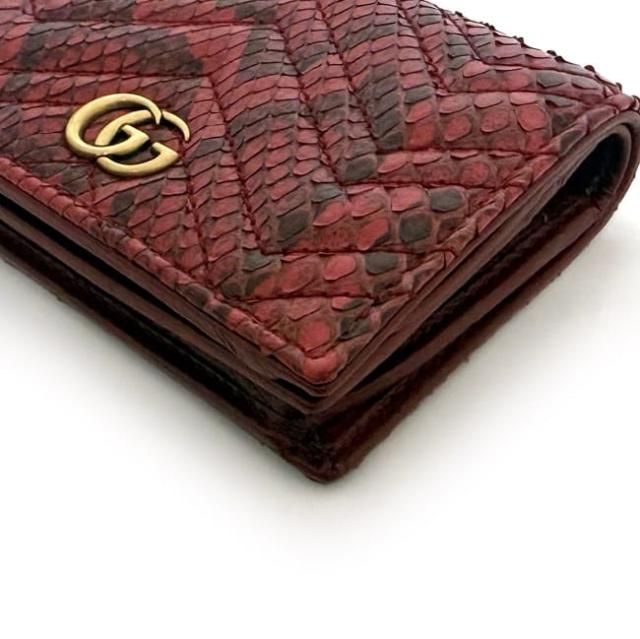 グッチ 二つ折り 財布 f-22475 レッド GGマーモント 466492 美品 パイソン レザー 中古 0416 GUCCI ホック 赤 コンパクト GG ロゴ キルティング 蛇革 ミニ マーモント レディース メンズ 定番 人気 エキゾチックレザー ウォレット ブランド 本物 鑑定済み グッチ 二つ折り 財布 f-22475 レッド GGマーモント 466492 美品