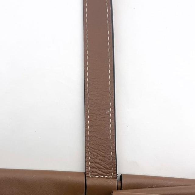 ロエベ トートバッグ クッション トート f-22698 ホワイト ブラウン アナグラム 330.02AA93 美品 キャンバス レザー 中古 701914 LOEWE 肩掛け 書類 シンプル ビジネス a4 軽い 白 ワンポイント ロゴ キャンバスバッグ 女性 男性 ブランド 本物 鑑定済み