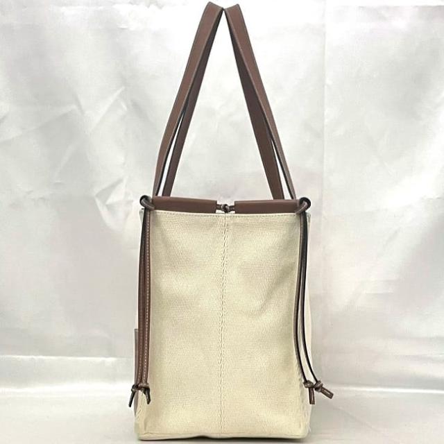 ロエベ トートバッグ クッション トート f-22698 ホワイト ブラウン アナグラム 330.02AA93 美品 キャンバス レザー 中古 701914 LOEWE 肩掛け 書類 シンプル ビジネス a4 軽い 白 ワンポイント ロゴ キャンバスバッグ 女性 男性 ブランド 本物 鑑定済み