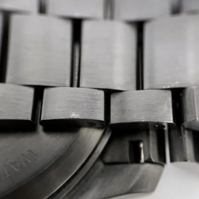 グッチ 腕時計 Ｇタイムレス f-23041 ブラック 126.2 YA126274 美品 時計 SS 中古 クオーツ 1883**** GUCCI メンズ 日付 クロノ クロノグラフ 電池式 QZ 黒文字盤 アナログ 男性 スモールセコンド 箱付き デイト 動作確認済み ブランド 本物 鑑定済み