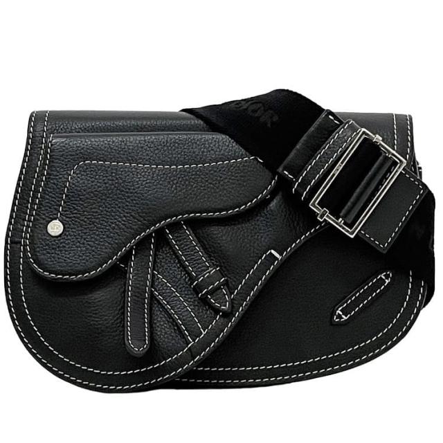 クリスチャン ディオール ボディバッグ ショルダーバッグ f-23502 ブラック サドル 1ADPO095YKK 美品 レザー 中古 23-BO-1118 Christian Dior クロスボディ 黒 フラップ 本革 ステッチ メンズ レディース 斜め掛け メンズ レディース ブランド 本物 鑑定済み