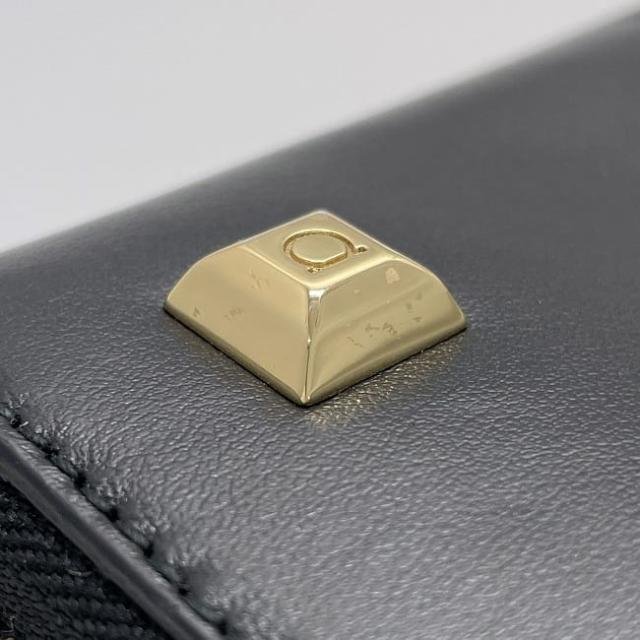 サルヴァトーレ フェラガモ ラウンドファスナー 長財布 ec-23664