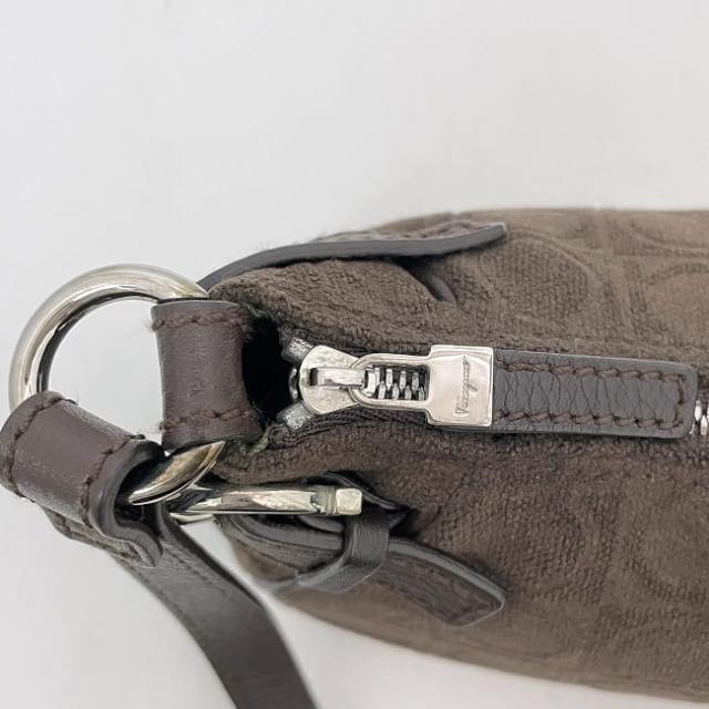 サルヴァトーレ フェラガモ アクセサリーポーチ ec-23704 ブラウン ガンチーニ AU-21/4435 美品 キャンバス レザー 中古 Salvatore Ferragamo ハンドバッグ 茶色 ファスナー ロゴ金具 レディース 女性 定番 人気 ロゴ金具 シルバー金具 ブランド 本物 鑑定済み