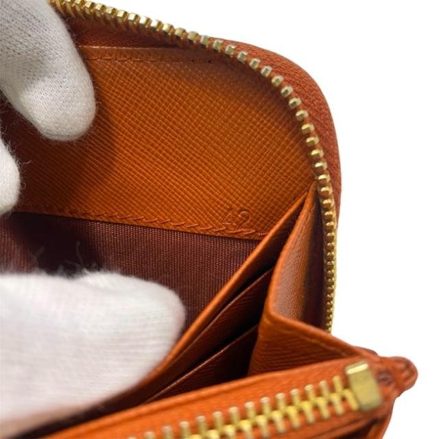 プラダ ラウンドファスナー 長財布 ec-23709 オレンジ 1ML506 財布 サフィアーノ レザー 中古 42 PRADA ロゴ ワンポイント ファスナー メンズ レディース 男女兼用 定番 人気 グレインレザー ロング ウォレット シルバー金具 ブランド 本物 鑑定済み プラダ ラウンドファスナー 長財布 ec-23709 オレンジ 1ML506 財布