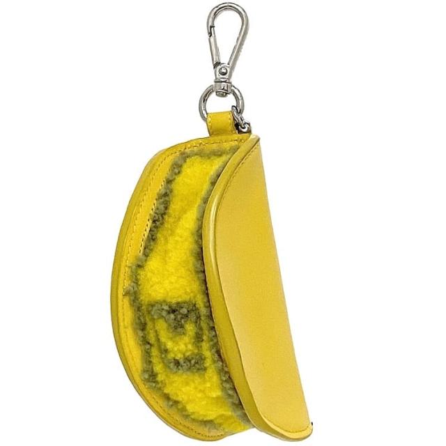 FENDI フェンディー イエロー ポーチ 化粧ポーチ 黄色 FENDI フェンディー イエロー ポーチ 化粧ポーチ 黄色