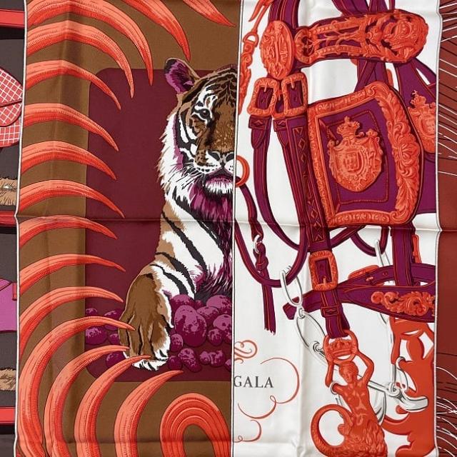 HERMESBrides de Gala Loveシルクバレンタイン限定ツイリー HERMES