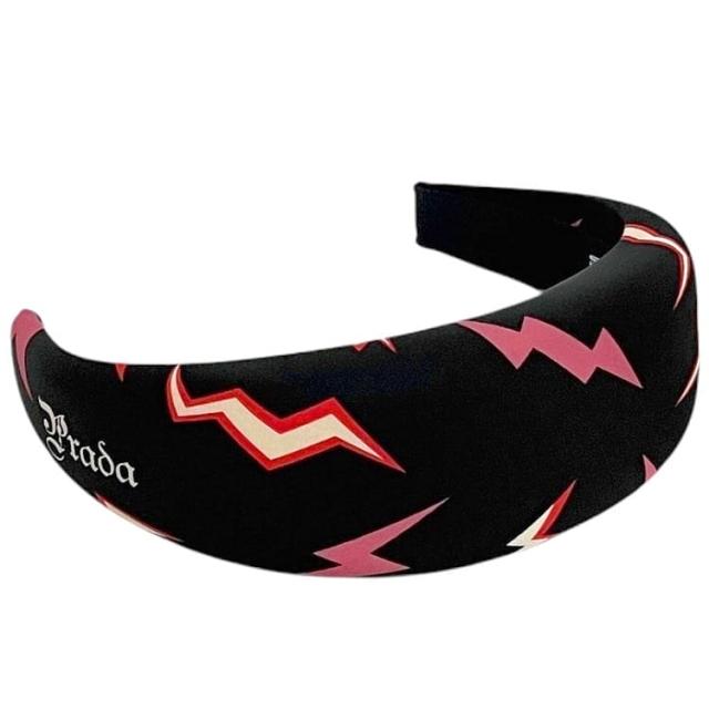 プラダ カチューシャ ec-23977 ブラック ユニバーサルスタジオ コラボ 美品 ナイロン 中古 PRADA ヘアアクセサリー ヘア バンド レア 黒 レディース 女性 定番 人気 ロゴプリント フランケンシュタイン サンダー Universal Studios ブランド 本物 鑑定済み