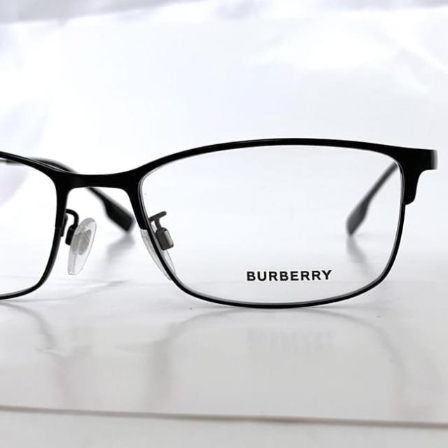 バーバリー メガネ フレーム f-23643 ブラック B1357 T D 未使用 美品 メタル Sランク BURBERRY サイドロゴ 純正レンズ チェック 定番 人気 女性 レディース メンズ 小物 プレゼント ギフト 贈り物 お洒落 シンプル チェック柄 高級感 ブランド 本物 鑑定済み バーバリー メガネ フレーム f-23643 ブラック B1357 T D 未使用 美品