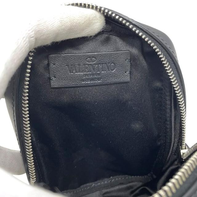 バレンティノ ガラヴァーニ ショルダーバッグ f-23952 ブラック 美品 ２way バッグ レザー 中古 VALENTINO GARAVANI クロスボディ ボディバッグ ロゴプリント 人気 定番 お洒落 シンプル 高級感 エレガント 黒 カジュアル ユニセックス ブランド 本物 鑑定済み バレンティノ ガラヴァーニ ショルダーバッグ f-23952 ブラック 美品