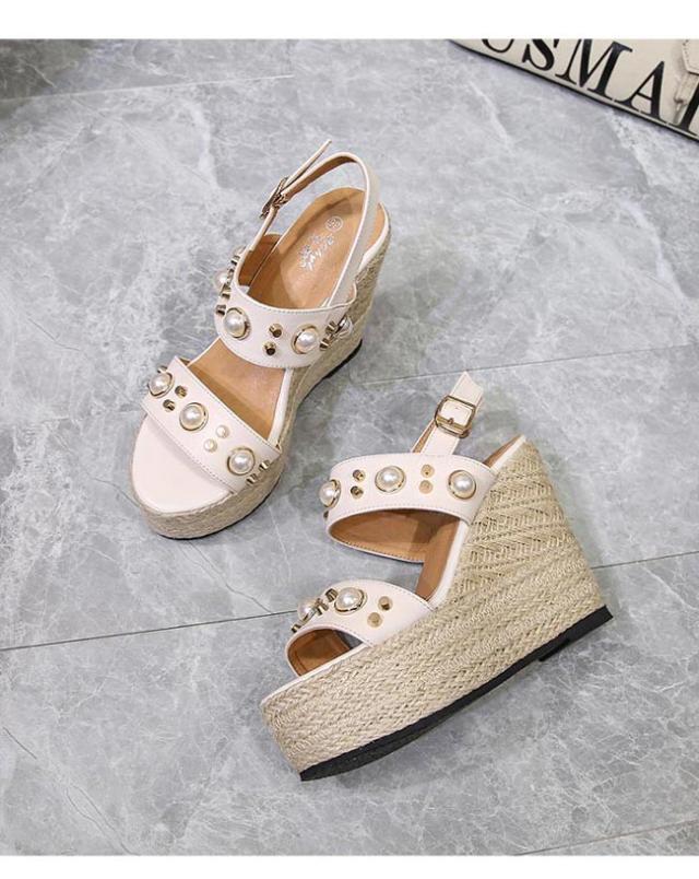 レディースサンダル ウェッジソール 夏新作 サンダル 厚底サンダル 14.5cm 11cmヒール 小さいサイズ21.0  厚底 美脚  軽い 歩きやすい カジュアル 大人 おしゃれ コンフォートサンダル シンプル サマー 夏 カジュアル ベージュ