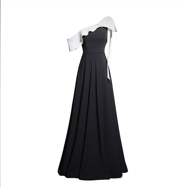 ロングドレス 演奏会 黒 ピアノ 発表会 母親 結婚式 オフショルダー 肩
