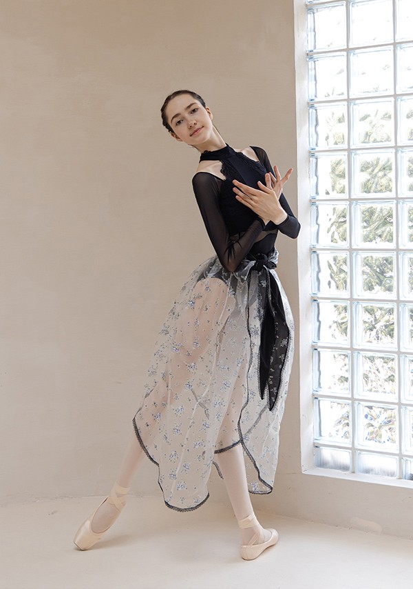 バレエ レオタード 大人 長袖 美ライン シンプル 韓国風 大人用 衣装