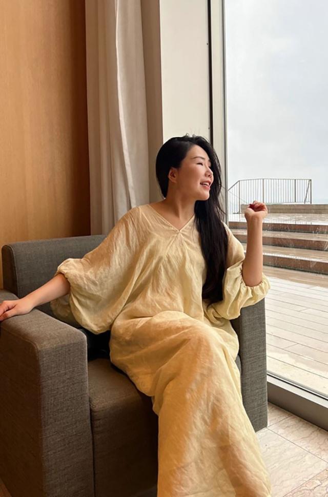 ワンピース 大人可愛い 夏ワンピース ゆるワンピ 夏 小柄 サマー ワンピ レディース 五分袖 Vネック ロング丈 ロングワンピ 大人 体型カバー 旅行 シンプル オシャレ 韓国 無地 20代 30代 40代_8