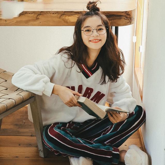 新作 可愛いナイトウェア ペアパジャマ カップル ペアパジャマ セット 長袖寝間着 女性用 冬 上下セット レディース ルームウェア 韓国風の通販はau Pay マーケット Glory Park