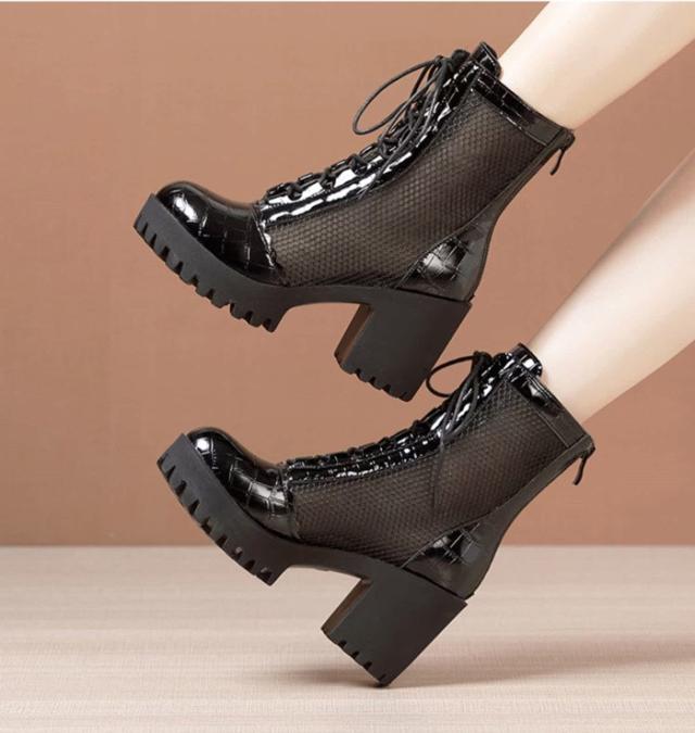 メッシュ ブーツ レディース レースアップ 厚底 太ヒール 編み上げ 黒 ハイカット 夏用 通気性 美脚 クロコ調 エナメル風 デザインブーツ おしゃれ 痛くない 歩きやすい 21.5cm〜26.5cm