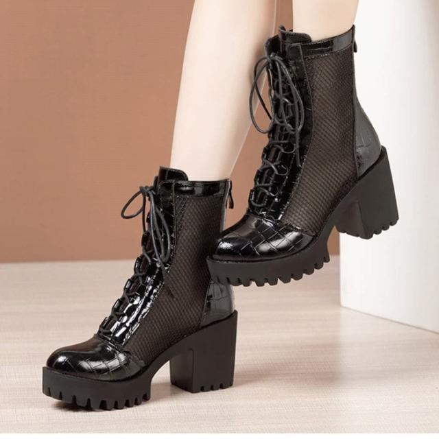 メッシュ ブーツ レディース レースアップ 厚底 太ヒール 編み上げ 黒 ハイカット 夏用 通気性 美脚 クロコ調 エナメル風 デザインブーツ おしゃれ 痛くない 歩きやすい 21.5cm〜26.5cm