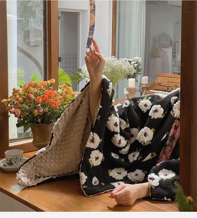 ブランケット 厚手 シングル 春秋 ひざ掛け デージー柄 ベッドカバー ソファーカバー インスタ映え インテリア 北欧 新生活応援 掛け毛布 冷房対策 毛布 洗える 寝具 軽い 暖かい かわいい 掛毛布 掛け布団_11