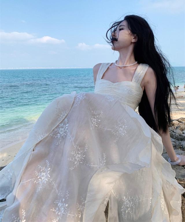リゾートワンピース キャミソール 沖縄 大人 白 可愛い 夏 ロングワンピース ハワイ リゾートワンピ 白ワンピース ハワイアン 沖縄 体型カバー 結婚式 七五三 成人式 卒業式 入学式 Aライン 春夏おうち マキシ丈 無地 おしゃれ 韓国 光沢_5