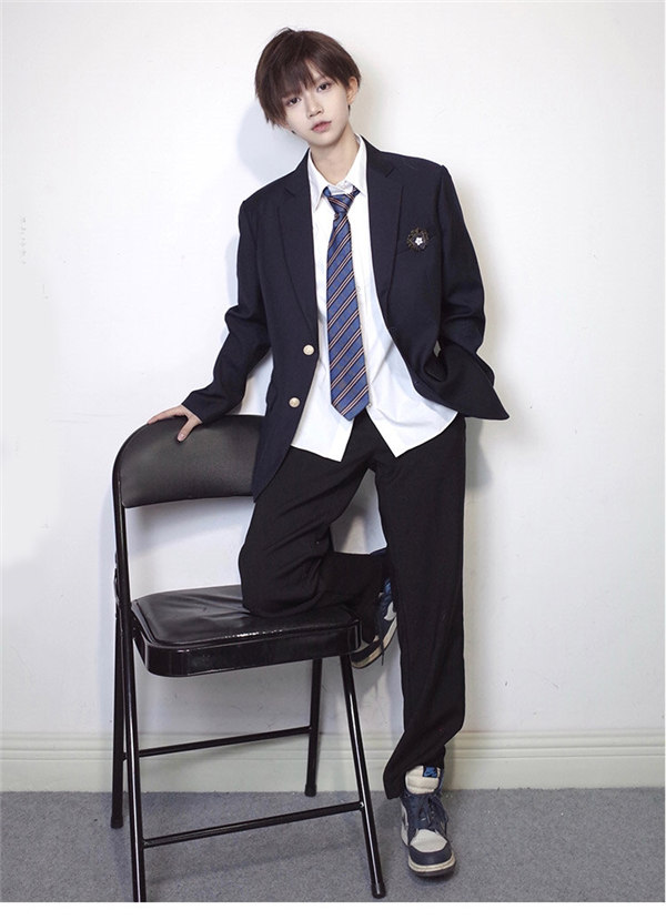 【送料無料】男の子スーツ　入学式スーツ 卒業式 jk 学生服 無地 コート 上下セット男子高生制服 フォーマル スーツジャケット 発表会