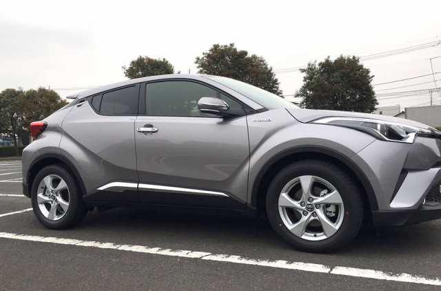 ドアハンドルカバー トヨタ C Hr 専用 Toyota Chr 全グレード対応 社外品 メッキ ドレスアップctr I51 1 2日発送 の通販はau Pay マーケット マインド ワン