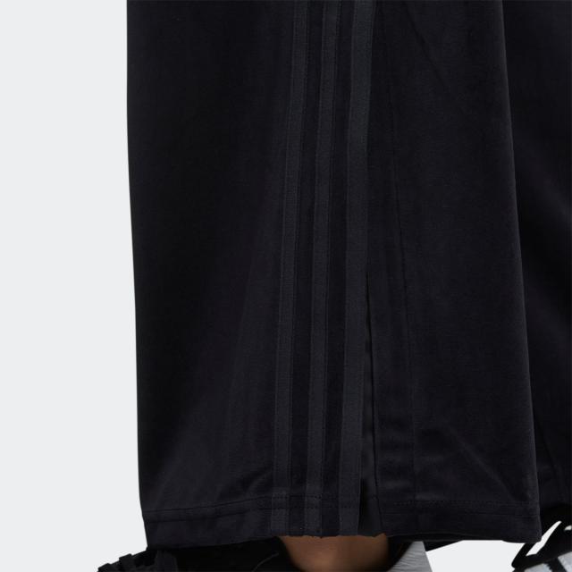 公式 アディダス Adidas セール価格 トラックパンツ ジャージ レディース オリジナルス ウェア ボトムス ジャージ パンツの通販はau Pay マーケット Adidas Online Shop Au Pay マーケット店