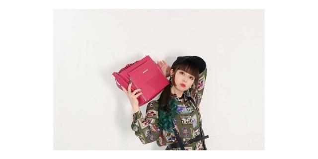 【レビュー投稿で+5％還元】リアレア オシトデート 春奈るな×リアレアコラボ OSHITODATE REA RARE スクエア2wayショルダー痛バッグ 痛バッグ 痛バ 収納面回転式 ショルダーバッグ 2way 推し活 推し活バッグ オタ活 推し事 メンズ レディース GF21201