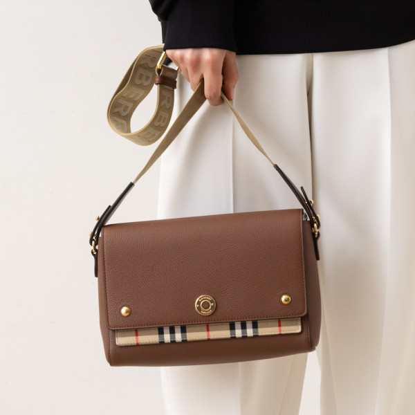 バーバリー ショルダーバッグ ノート ブラウン レディース BURBERRY 8021111 A1212の通販は バーバリー ショルダーバッグ ノート ブラウン レディース BURBERRY 8021111 A1212の通販は