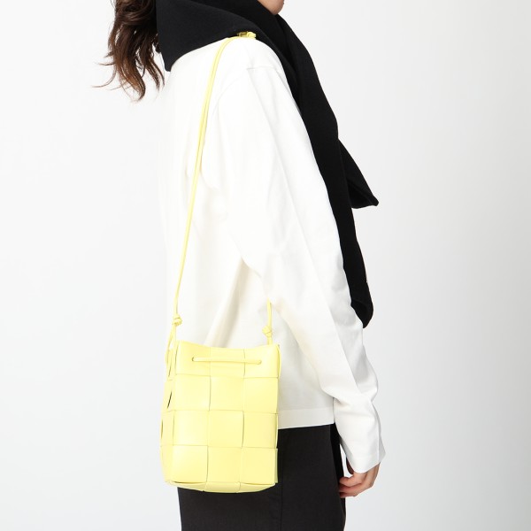 ボッテガヴェネタ ショルダーバッグ カセット クロスボディ ポーチ