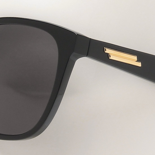 ボッテガヴェネタ サングラス アジアンフィットモデル グレー