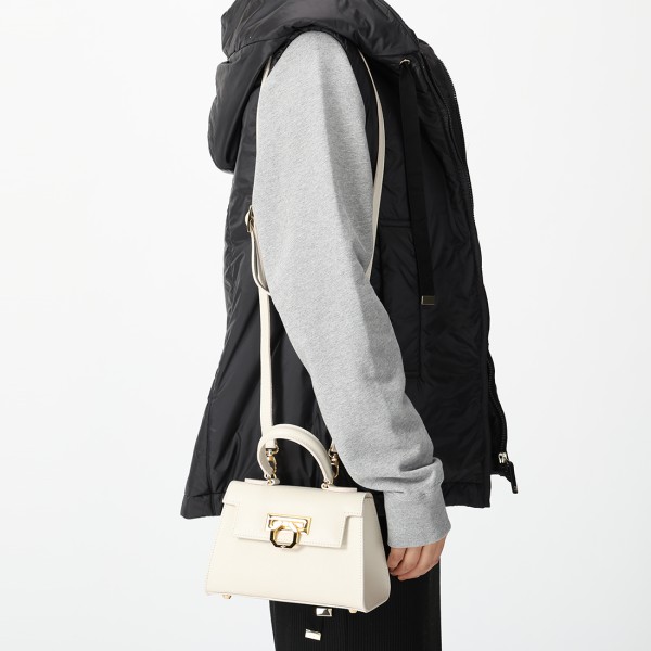 カルボッティ ショルダーバッグ ハンドバッグ リシア ベージュ レディース CARBOTTI 241V2