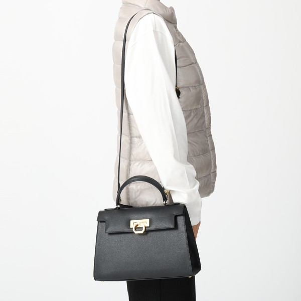 h*5様 ZIPPO スターリングシルバー ハンマートーン2007年製。 アクセサリー