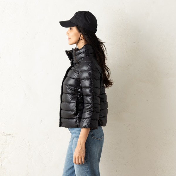 ヘルノ ダウンジャケット コート ケープ ブラック レディース HERNO PI0046DIC 12017Z 9300の通販は ヘルノ ダウンジャケット コート ケープ ブラック レディース HERNO PI0046DIC 12017Z 9300の通販は