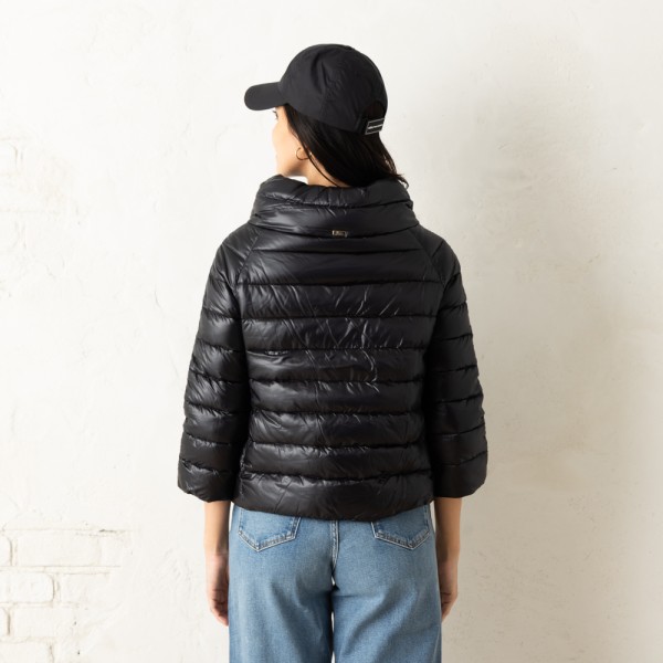 ヘルノ ダウンジャケット コート ケープ ブラック レディース HERNO PI0046DIC 12017Z 9300の通販は ヘルノ ダウンジャケット コート ケープ ブラック レディース HERNO PI0046DIC 12017Z 9300の通販は