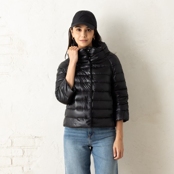 ヘルノ ダウンジャケット コート ケープ ブラック レディース HERNO PI0046DIC 12017Z 9300の通販は ヘルノ ダウンジャケット コート ケープ ブラック レディース HERNO PI0046DIC 12017Z 9300の通販は