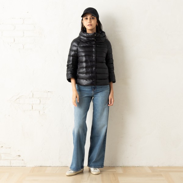 ヘルノ ダウンジャケット コート ケープ ブラック レディース HERNO PI0046DIC 12017Z 9300の通販は ヘルノ ダウンジャケット コート ケープ ブラック レディース HERNO PI0046DIC 12017Z 9300の通販は