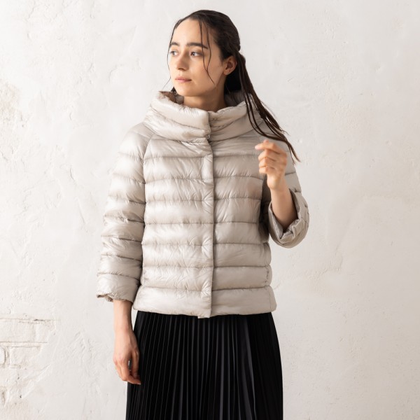 ヘルノ ダウンジャケット コート ケープ グレー レディース HERNO PI0046DIC 12017Z 9402の通販は 58,800円